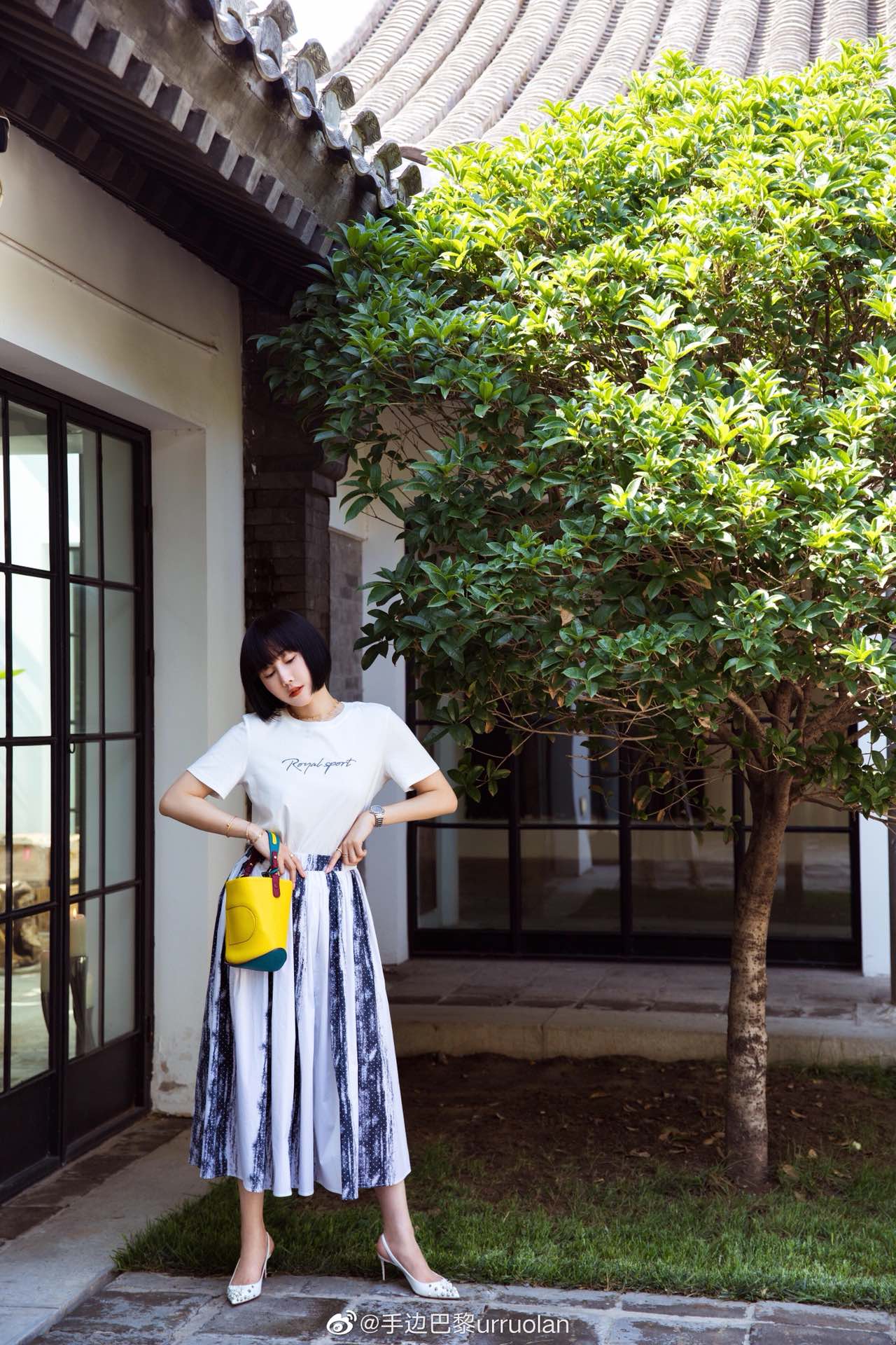 델보 팽 미니 버킷 크로스백